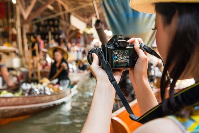 Bangkok: A 4 Hours Tuk Tuk Sightseeing Tour At Iconic Landmarks - A look at the Grand Palace gates