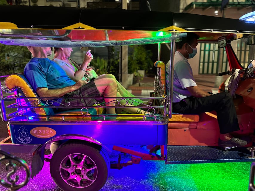 Bangkok: A 4 Hours Tuk Tuk Sightseeing Tour Iconic Landmarks - Pak Klong Talad and the lotus lesson