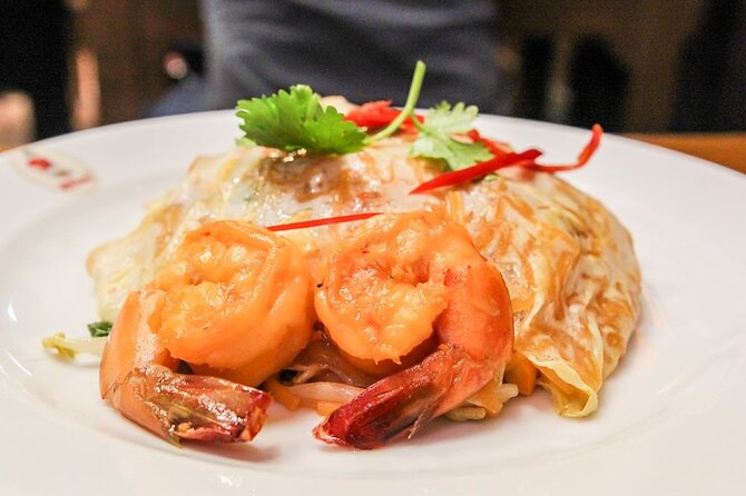 Bangkok Best Midnight Food Tour by Tuk Tuk - The flower market creates a welcome pause