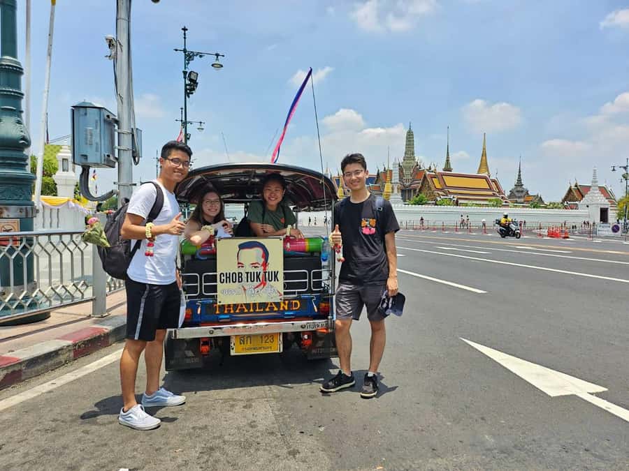 Bangkok: CHOB TUK TUK Ride + Canal Tour + Foods Tasting - Two hours of local food and market walking