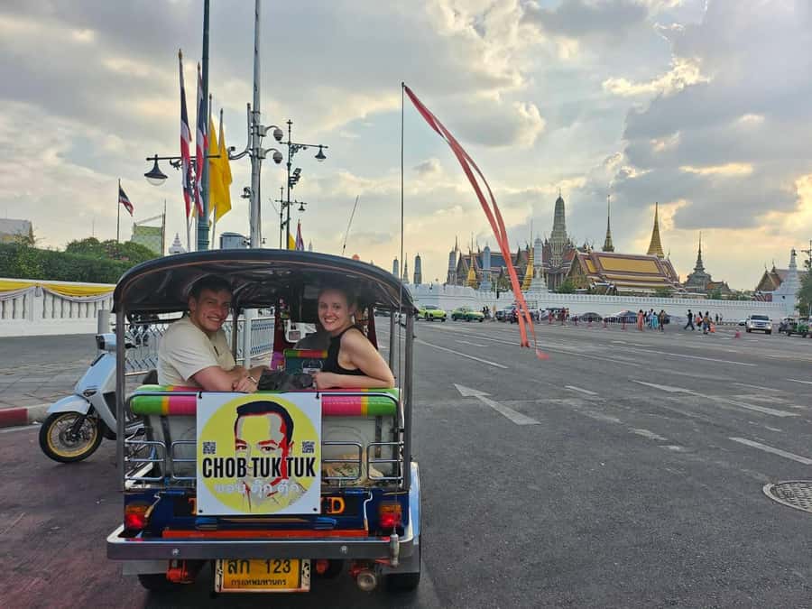 Bangkok: CHOB TUK TUK Ride + Canal Tour + Foods Tasting - FAQ