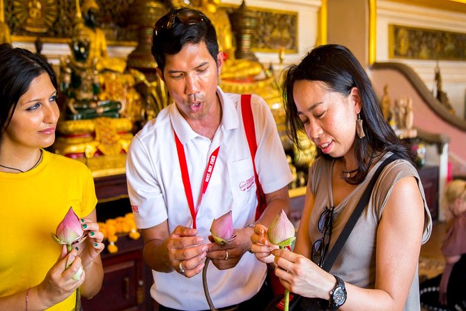Bangkok Electric Tuk Tuk: Thonburi, Wang Lang & Food Tour - Thonburi reveals Bangkok beyond the postcard route