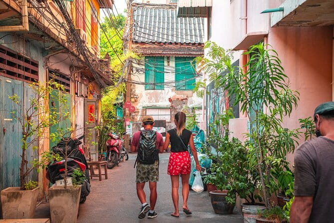 Bangkok Evening Food Tour by Tuktuk - Starting at Hua Lamphong at 5 p.m.