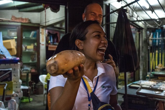 Bangkok Evening Street Food Tuk Tuk Adventure - Democracy Monument and a sit-down food stop