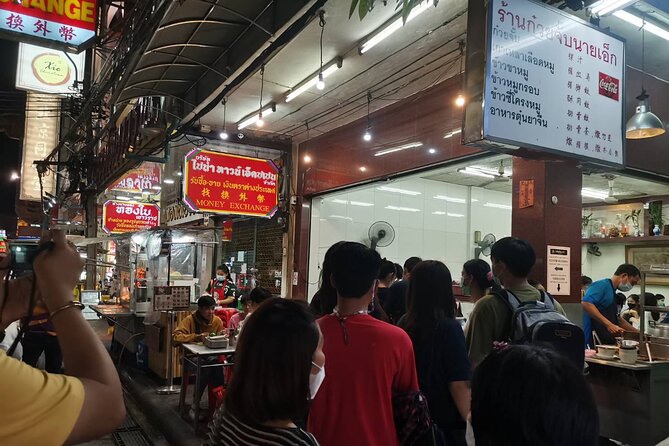 Bangkok: Michelin Guide Street Food Tour by Tuk Tuk - Crab-fried rice with lime and chilies