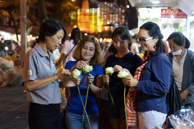Bangkok: Michelin Street Eats by Tuk-Tuk Guided Food Tour - A drink at Riva Arun by the Chao Phraya