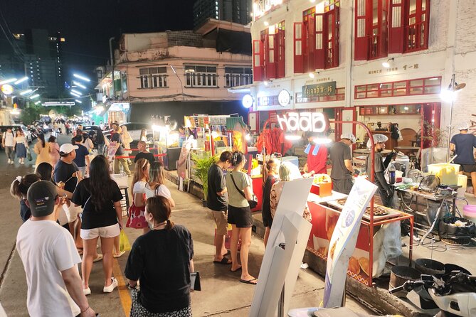 Bangkok Night Eats by Tuk Tuk - Hotel-pickup & Dinner - Banthat Thong Road and its new food identity