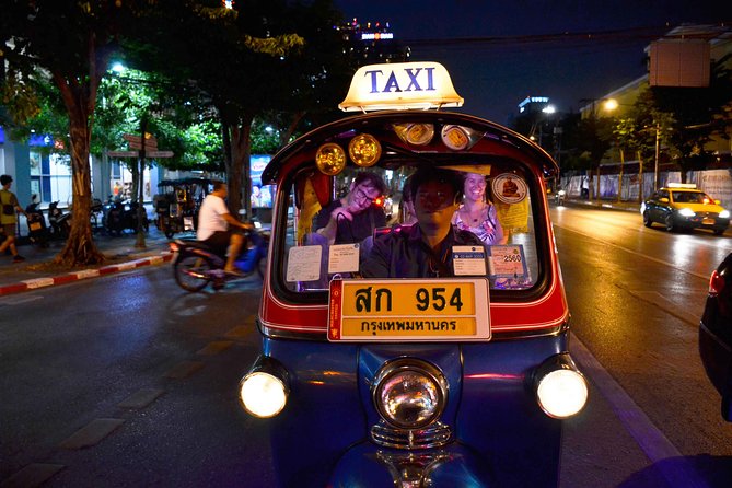 Bangkok Night Food and City Tour by Tuk Tuk - Thipsamai and Bangkok’s famous pad Thai