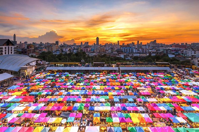 Bangkok Night Lights: Famous Landmarks by Tuk Tuk - Riding a tuk tuk through the old city
