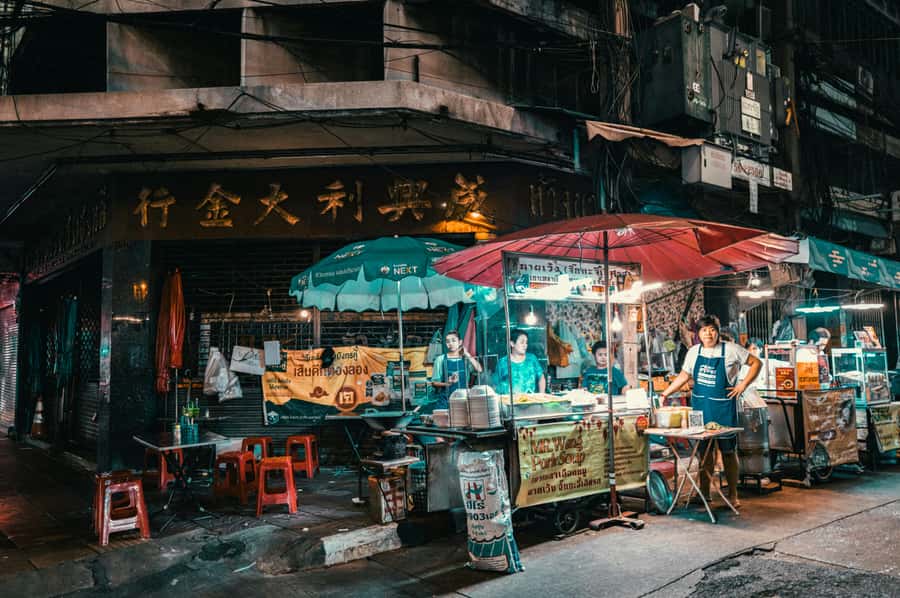 Bangkok: Private Tuk-Tuk Night Tour, River Boat & Eats - What $125 per person really buys you
