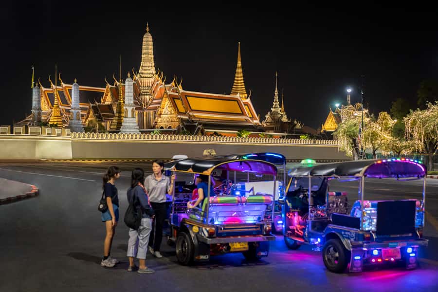 Bangkok Street Food and Night Lights by Tuk Tuk - Grand Palace lights and the Chao Phraya finale
