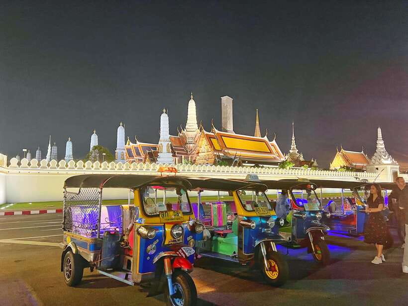 Bangkok Tuk-Tuk by Night with Chinatown Street Food Meal - Why Bangkok works better after dark