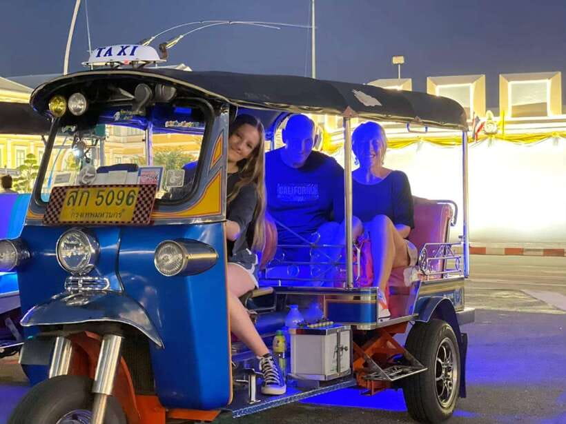 Bangkok Tuk-Tuk by Night with Chinatown Street Food Meal - Meeting at BTS Saphan Taksin