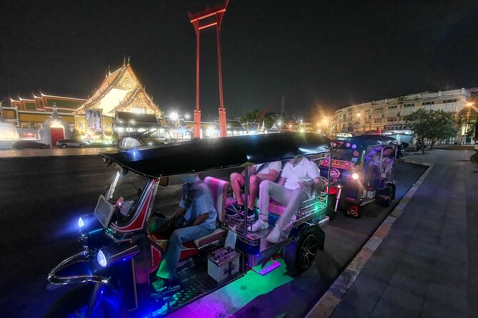 Bangkok Tuk Tuk Food Tour By Night - The flower market adds a welcome change of pace