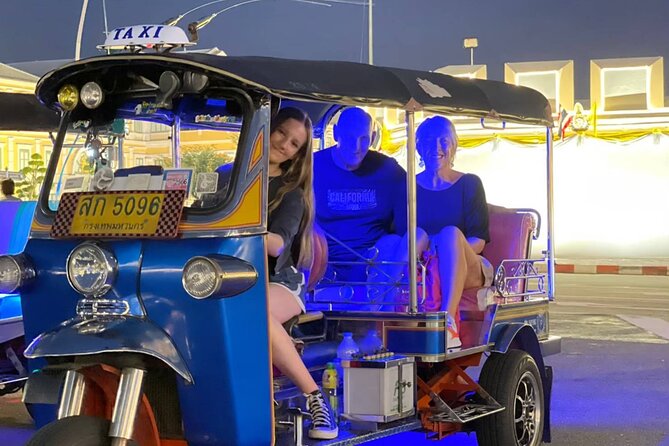 Bangkok Tuk-Tuk Tour by Night with Chinatown Street Food Meal - A quick ride through Bangkok after dark