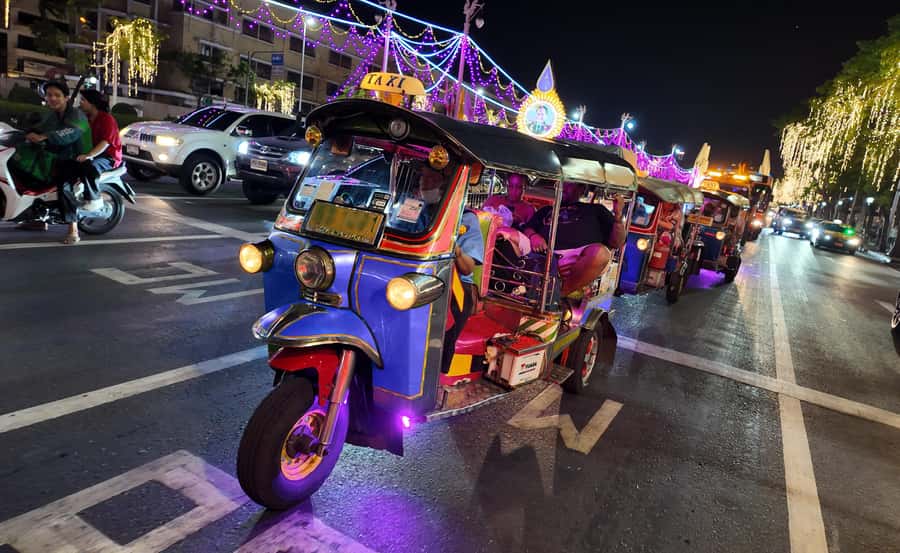 Bangkok: TUK TUK Tour Night Life Private with Hotel Pick Up - Key points at a glance