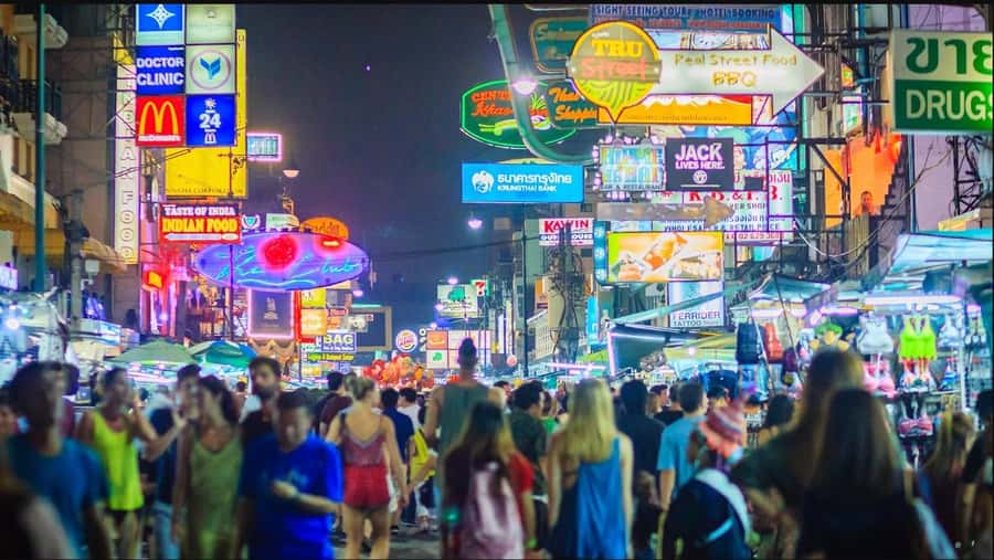 Bangkok: TUK TUK Tour Night Life Private with Hotel Pick Up - Hotel pickup makes the evening easy