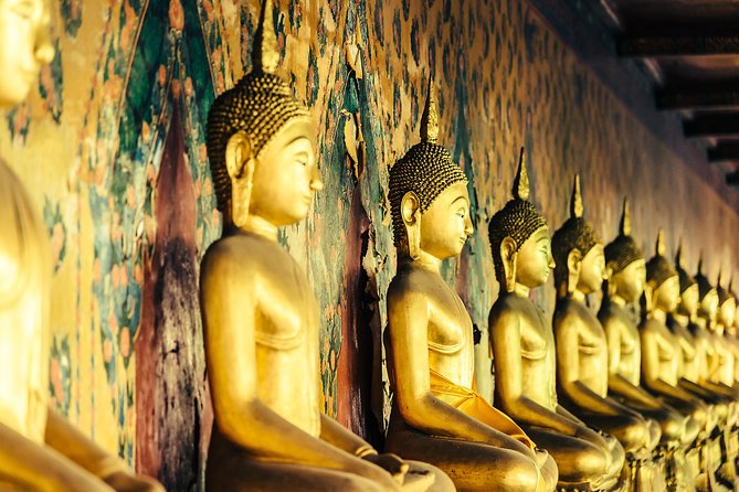 Bangkok Tuk Tuk Walk & Temple Tour With Wat Pho, Arun & Traimit - Chinatown and Yaowarat Road
