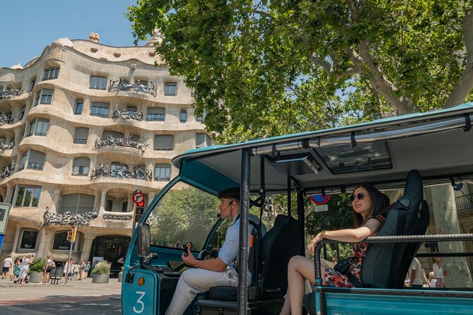 Barcelona: City Highlights Private Tuk-Tuk Tour - Why a tuk-tuk works well in Barcelona