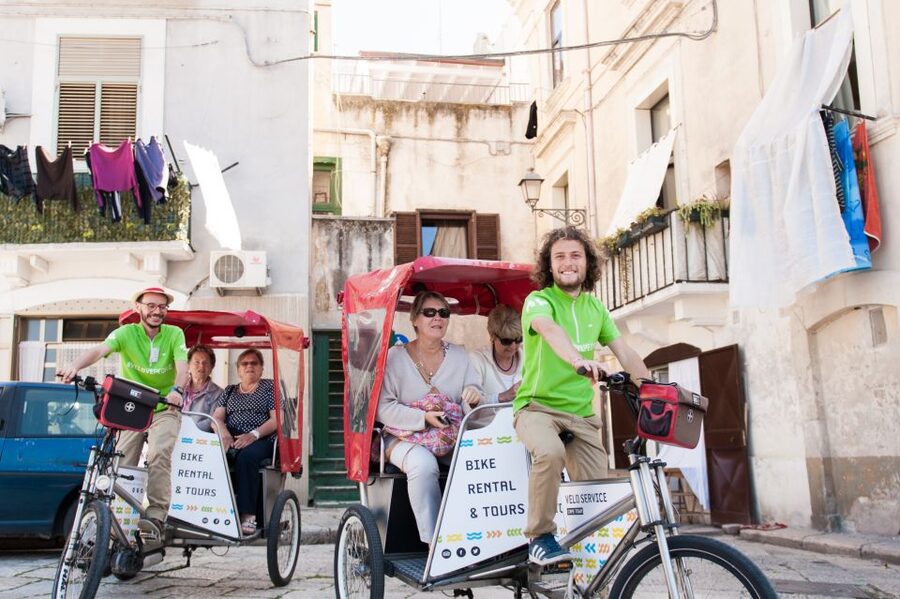 Bari: Old Town Guided Eco-Friendly Rickshaw Tour - Swabian Castle: a quick look, not a full visit