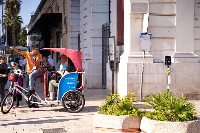 Bari Rickshaw Tour - Piazza Mercantile and Piazza del Ferrarese