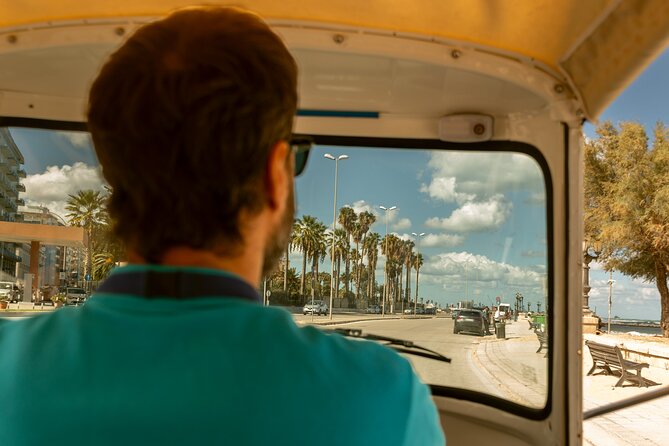 Bari Tuk Tuk tour along the coast - Pane e Pomodoro Beach and Bari’s sea air