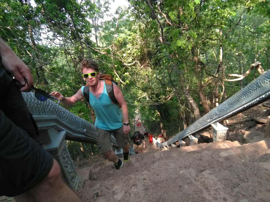 Battambang family tuktuk tour BambooTrain/Wat Banan/Bat cave - Wa Kor Village and traditional Khmer homes