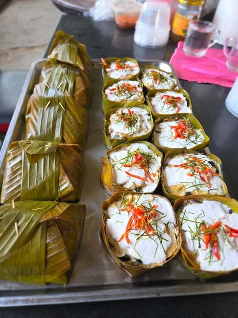 Battambang: Morning Tuk Tuk Food Tour of Our Iconic Dishes - Sticky pork and rice, a Cambodian breakfast classic