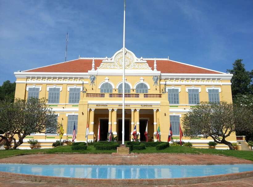 Battambang: Tuk-Tuk, Bamboo Train, Killing/Bat Caves, Sunset - Why this Battambang tour works so well