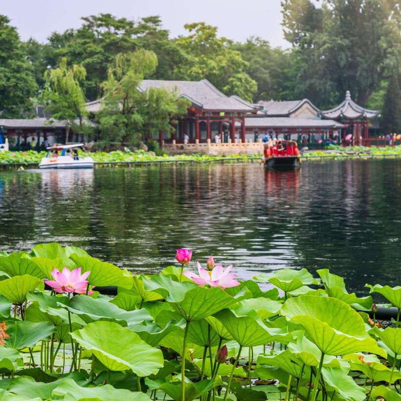Beijing: Hutong Private Tour - Rickshaw Ride & English Guide - Why Shichahai makes a strong starting point