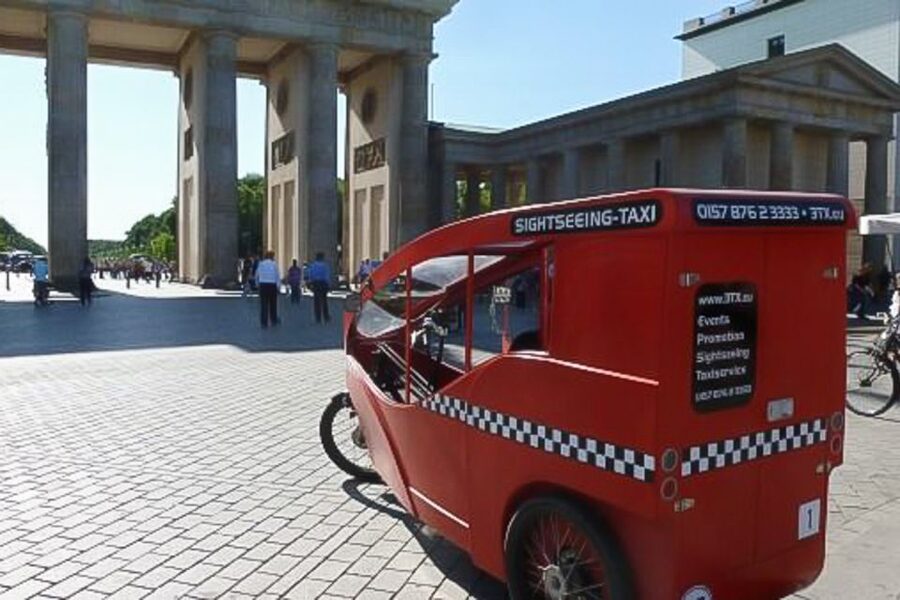 Berlin Express: Private 1-Hour E-Rickshaw Ride - Choosing a subject that fits your trip