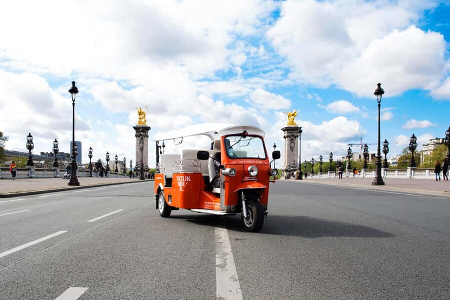 Best of Paris in 2 Hours by Private Electric TukTuk - Les Invalides and the return through Saint-Germain
