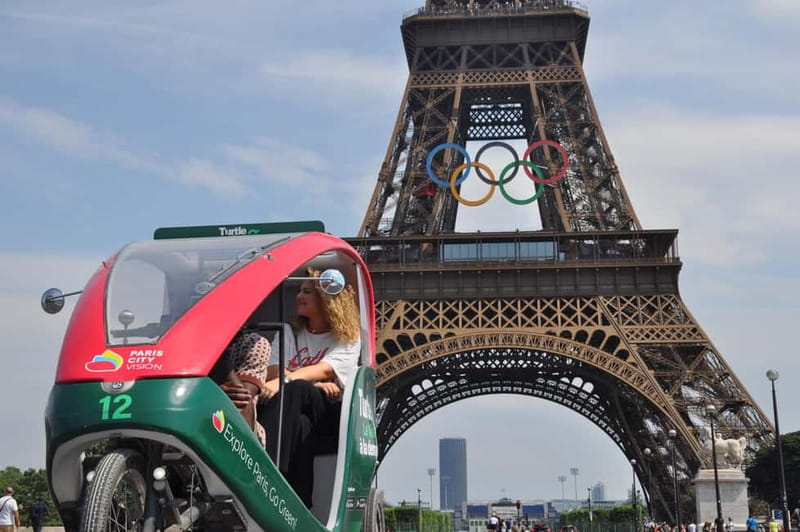 Best of Paris Private Rickshaw bike Tour with guide - Starting at the Louvre and Hôtel de Ville