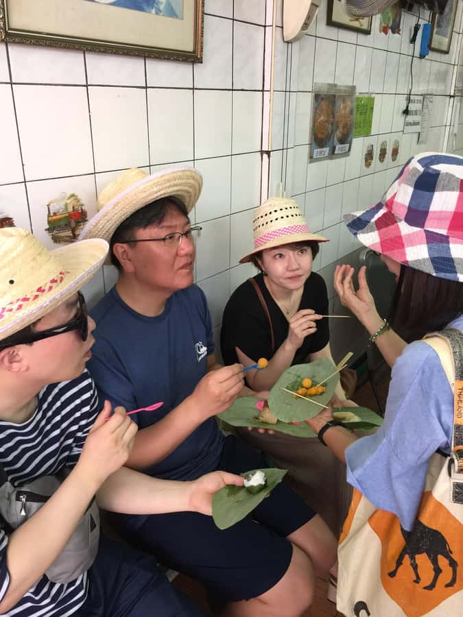 BKK’s Ultimate Food & Canal Tour "Tuk-Tuk Temples & Tastes" - Who should book this tour