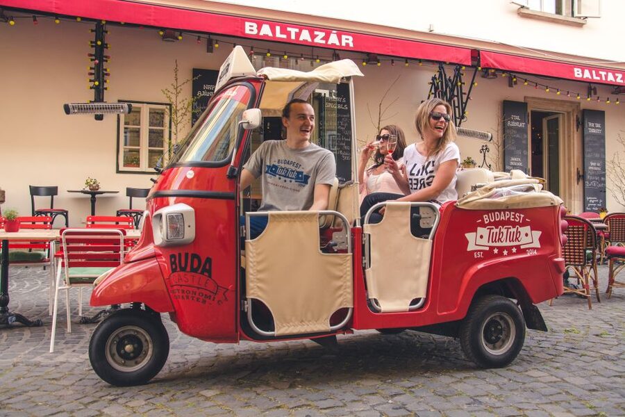 Budapest: Private City Tuk-Tuk Tour & Boat Cruise - The Jewish Quarter and the Great Synagogue