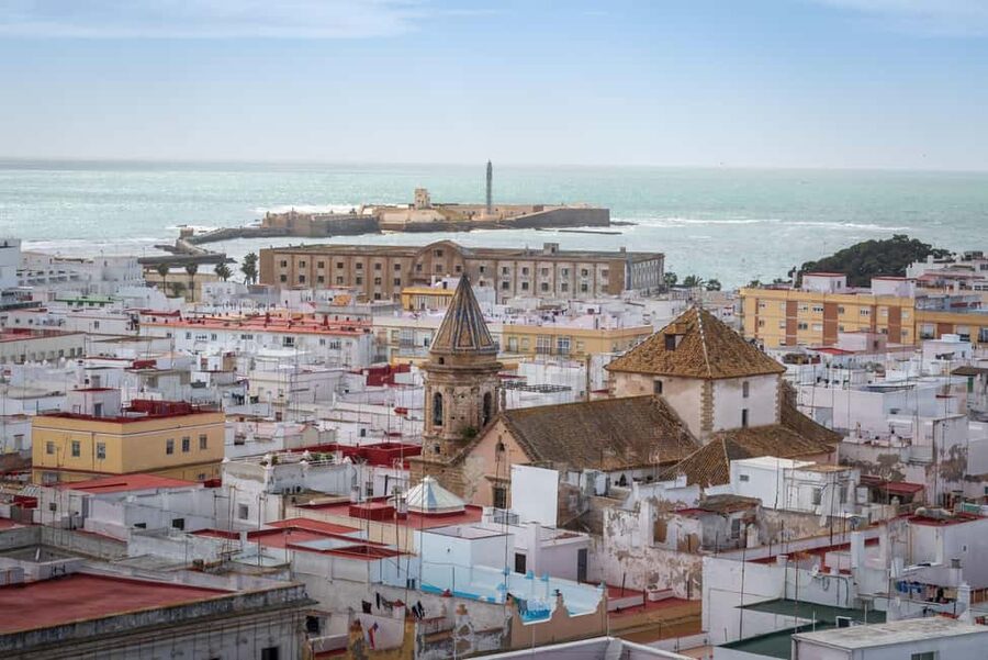 Cádiz TukTuk Tour with Audioguide - Why a TukTuk works well in Cádiz