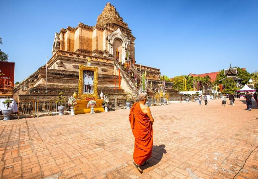 Chiang Mai: Exploration of Old City by Private Tuk-Tuk - Mueang Mai Market and Warorot Market