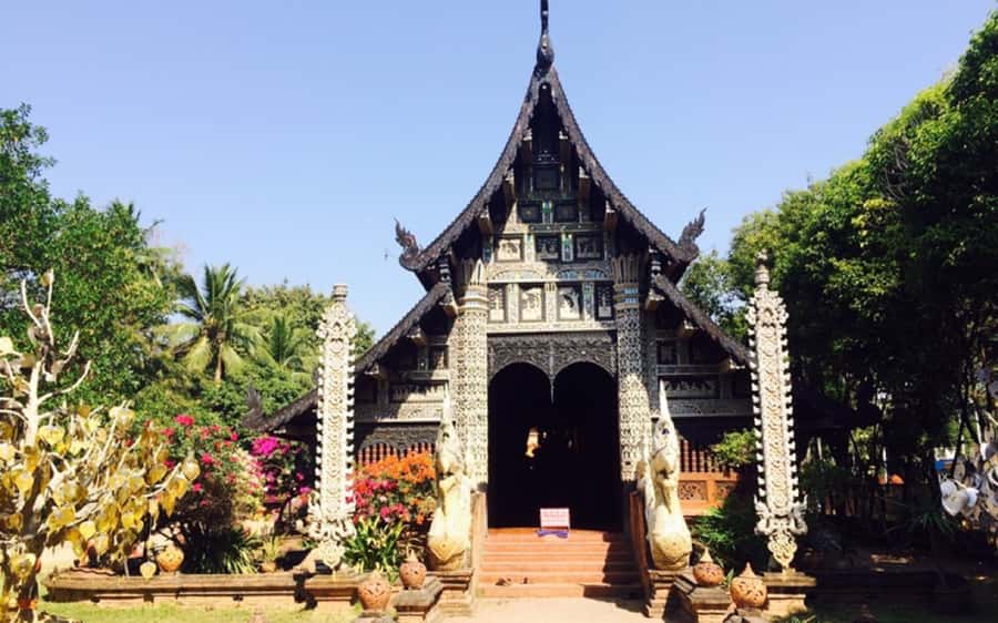 Chiang Mai: Half-Day Private City Tour by Tuk Tuk - Warorot Market, known locally as Kad Luang