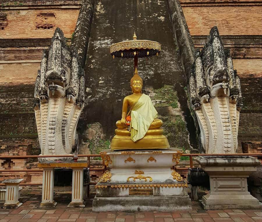 Chiang Mai Light: Tuk Tuk Night Tour with Temples & Markets - The Pink River and Chiang Mai’s softer side