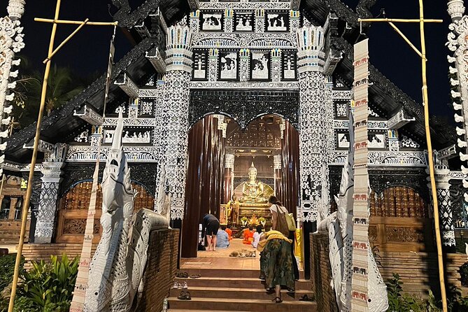 Chiang Mai Temples and Market Tuk-Tuk Evening Night Tour - The Night Bazaar, food, and a practical finish