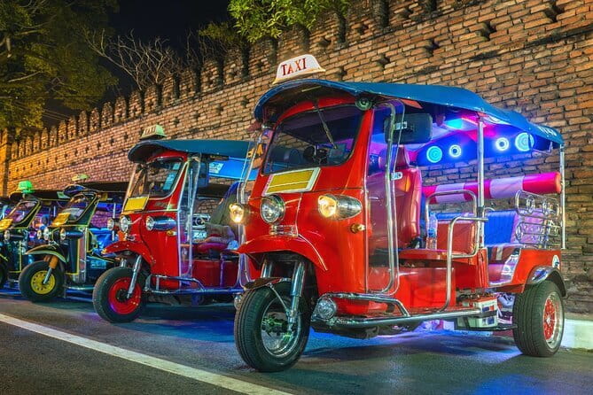 Chiang Mai Temples and Market Tuk Tuk Night Tour - Key points at a glance
