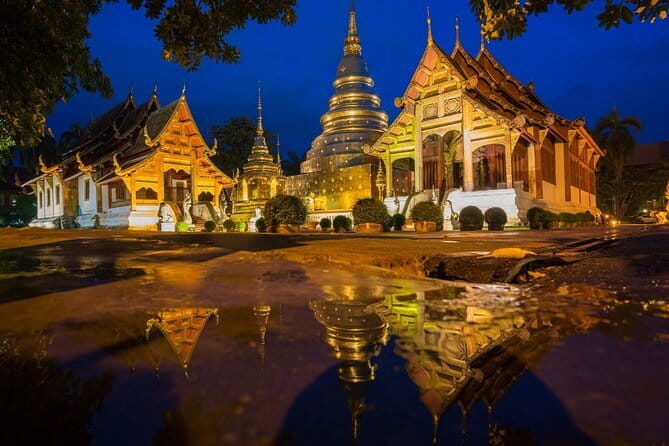 Chiang Mai Temples and Market Tuk Tuk Night Tour - Wat Phra Singh, the strongest opening stop