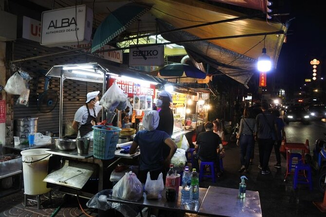 Chinatown Street Food Night Tour by Tuk Tuk in Bangkok - What the guides add to the evening