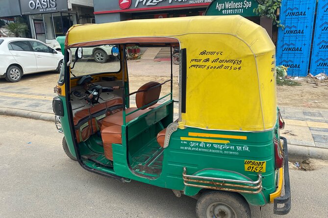 City tour, Agra 8 hours tuk- tuk/ Rickshaw ride - Agra Fort adds scale and context