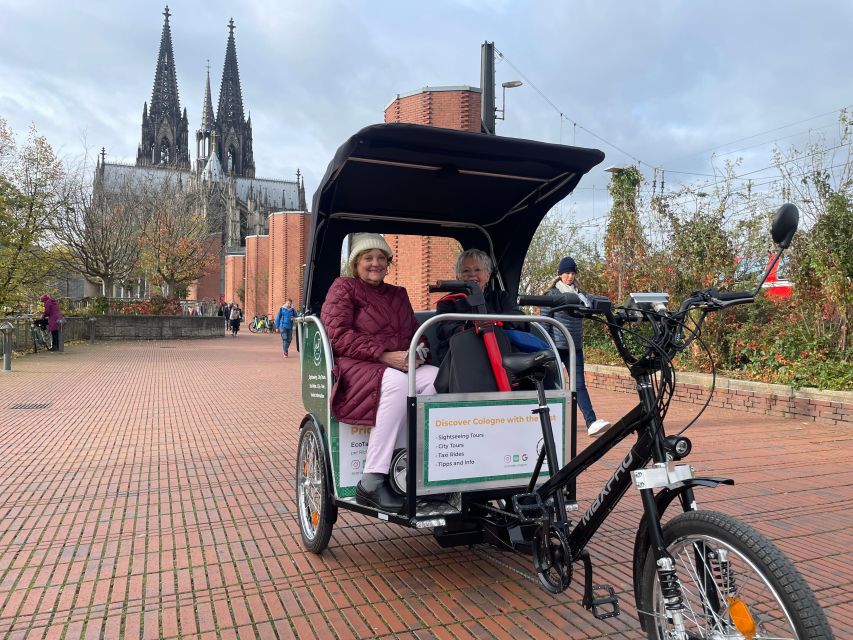 Cologne: Private Rickshaw Tour - Hohenzollern Bridge and the Rhine panorama