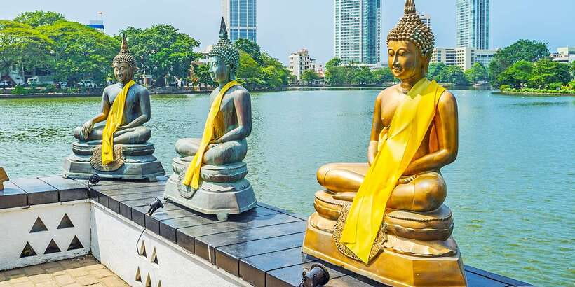 Colombo: City Sightseeing Tour by Tuk-Tuk with Pickup - What the guide and driver add