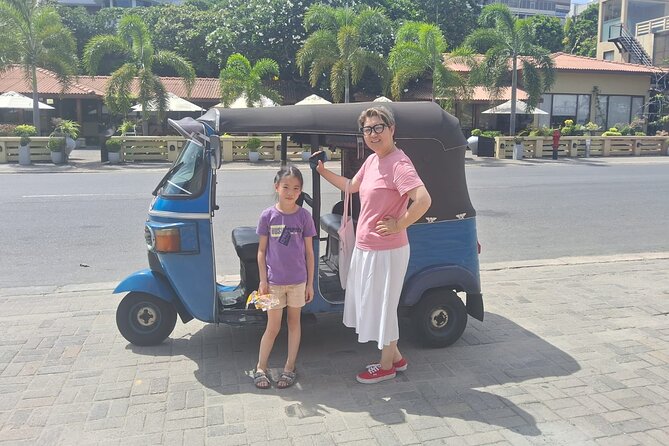 Colombo City Tour By Tuk Tuk Sightseeing -Entry Tickets Included - Gangaramaya Temple and the Hindu kovil