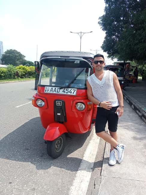 Colombo City Tour by Tuk-Tuk with Hotel Pickup - All Include - Parks, public buildings, and modern Colombo