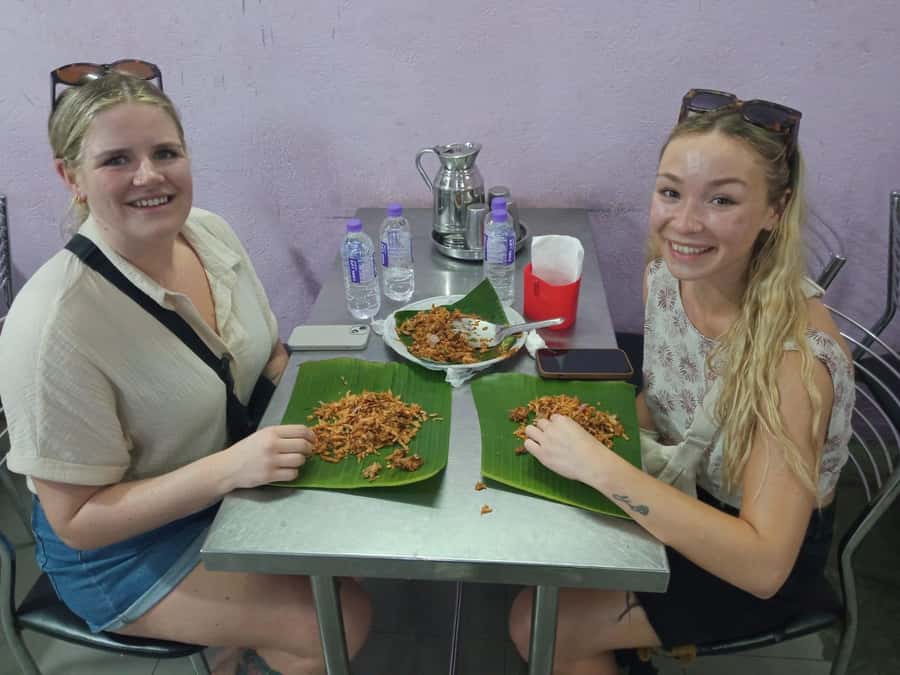 Colombo Foods Tour by Tuk Tuk ( Food chargers included ) - Ceylon tea and Sri Lankan spices