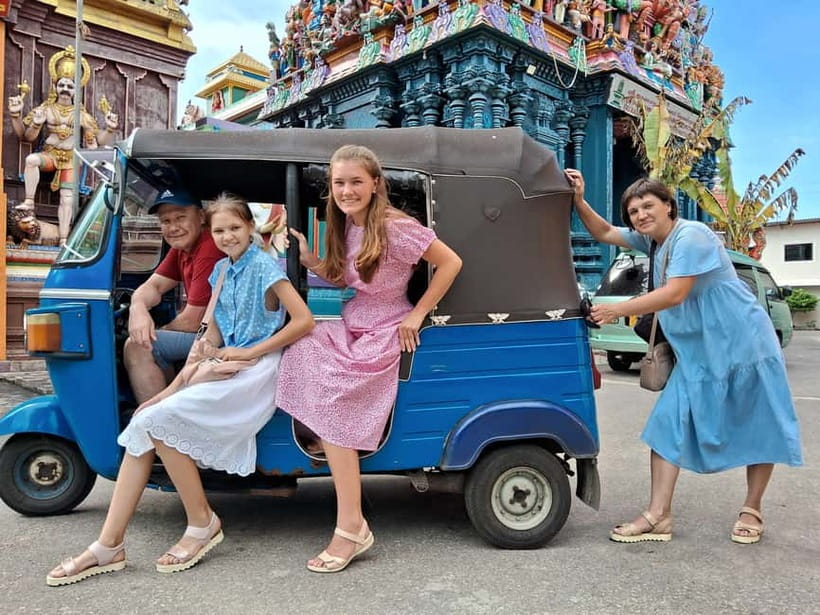 Colombo Heritage &Culture City Tour by Tuk Tuk ALL INCLUSIVE - Gangaramaya Temple begins with a cultural jolt